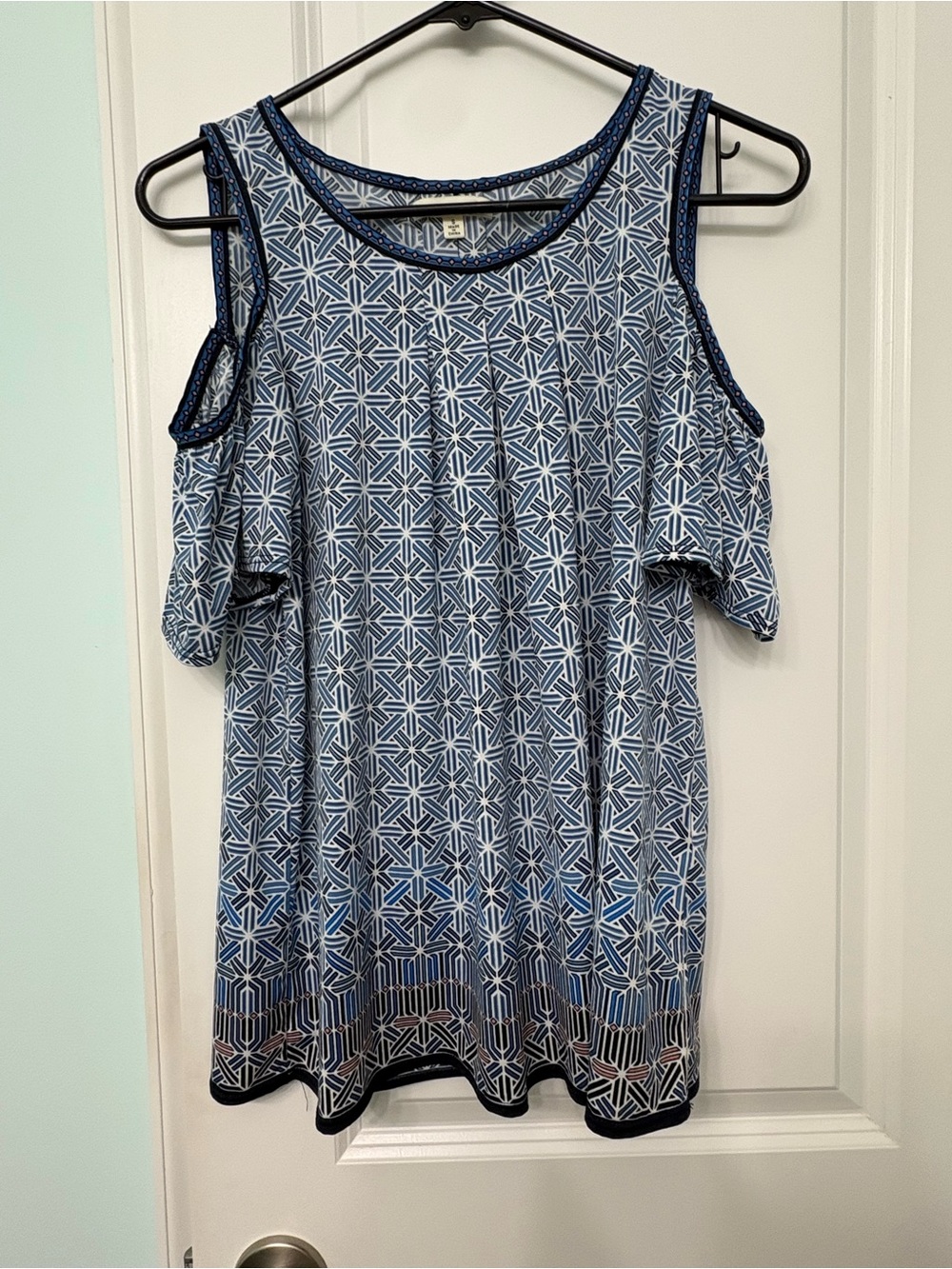 Cold-Shoulder Geometric Print Women’s Top - Blue